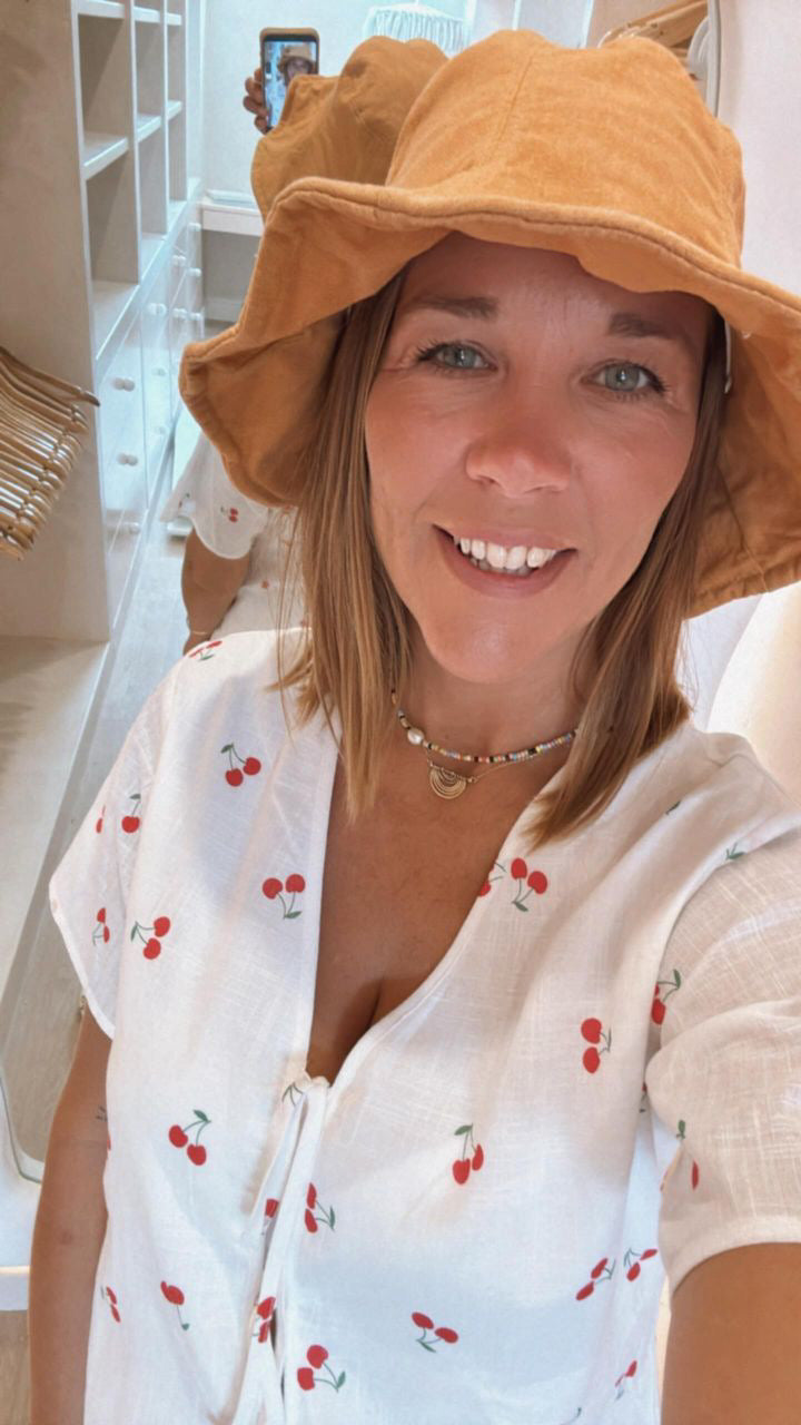 Very Cherry White Set