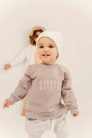 HAKUNA MATATA PULLOVER - STONE