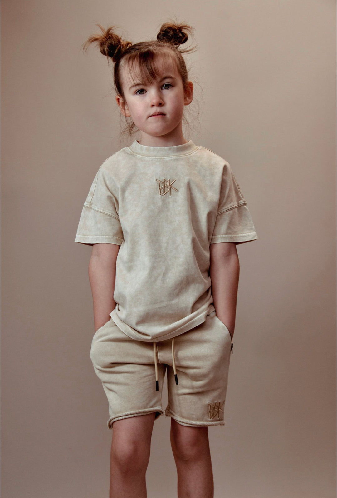 BASICS TEE - ACID WASH BEIGE