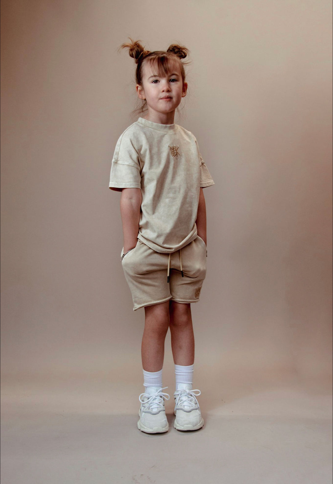 BASICS TEE - ACID WASH BEIGE