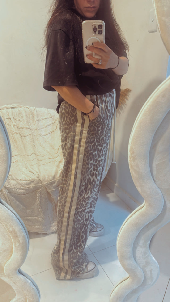 Chloe Light Leopard Wash Jogger Pants
