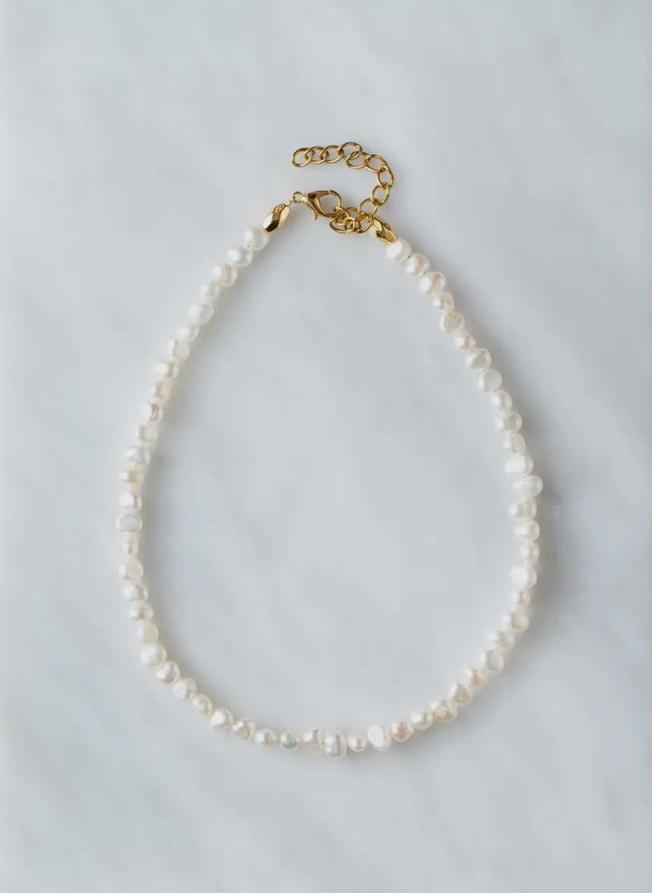 Small pearl necklace- 38cm
