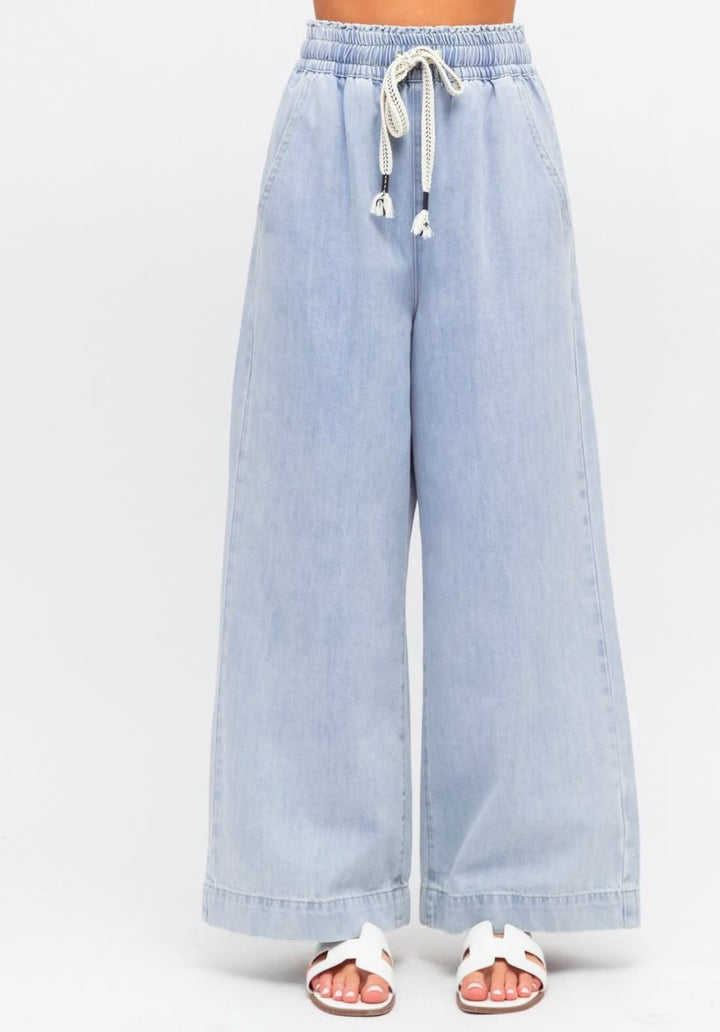 Claudia Light Wash Pants