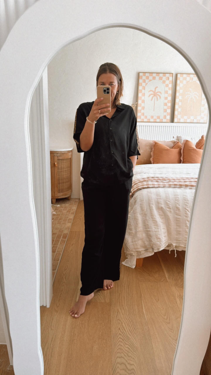 Sara set