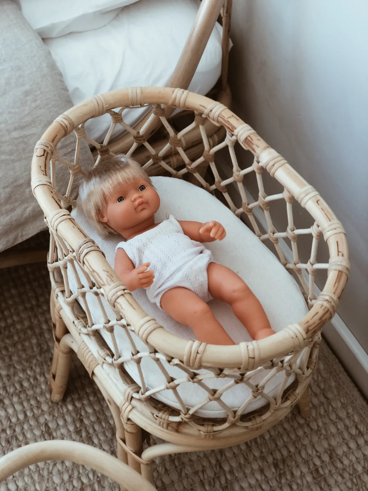Tiny harlow rattan doll's bassinet Standard Size