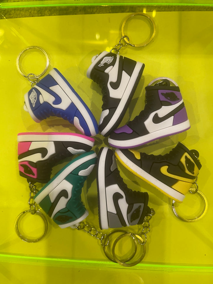 Black and White Sneaker keyring