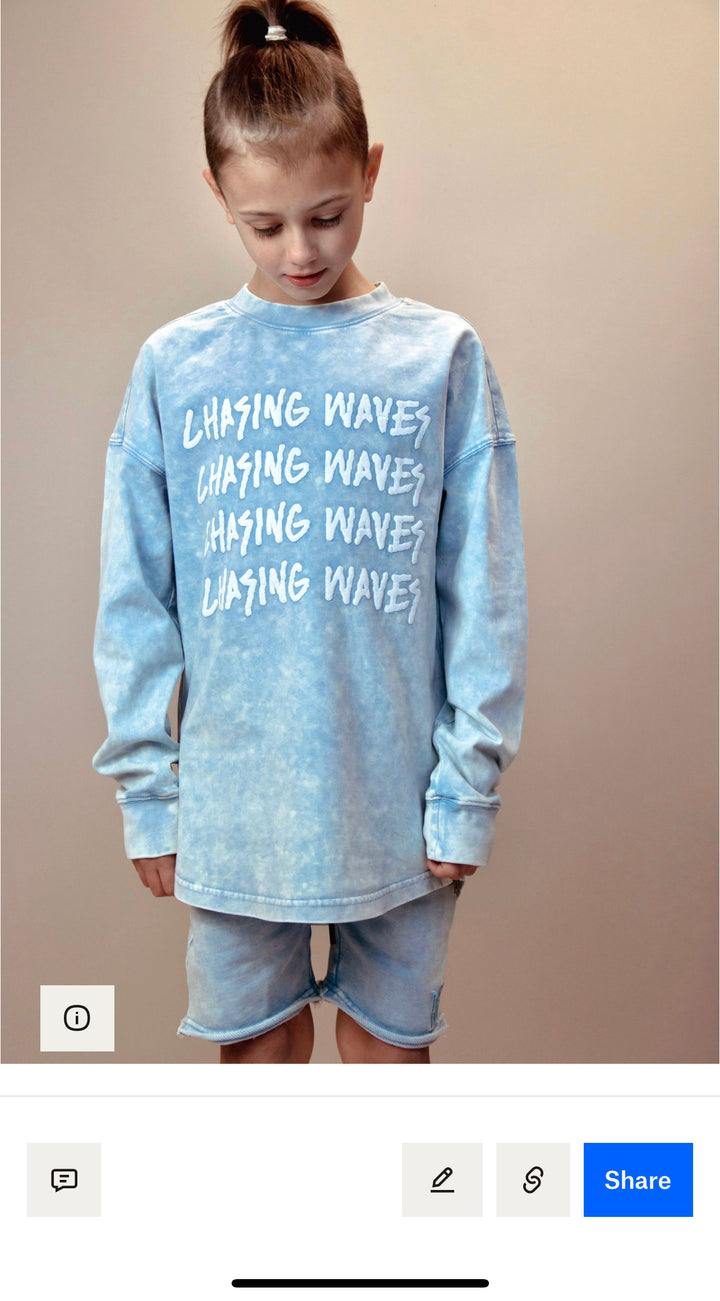 CHASING WAVES LONG SLEEVE - ACID WASH BLUE