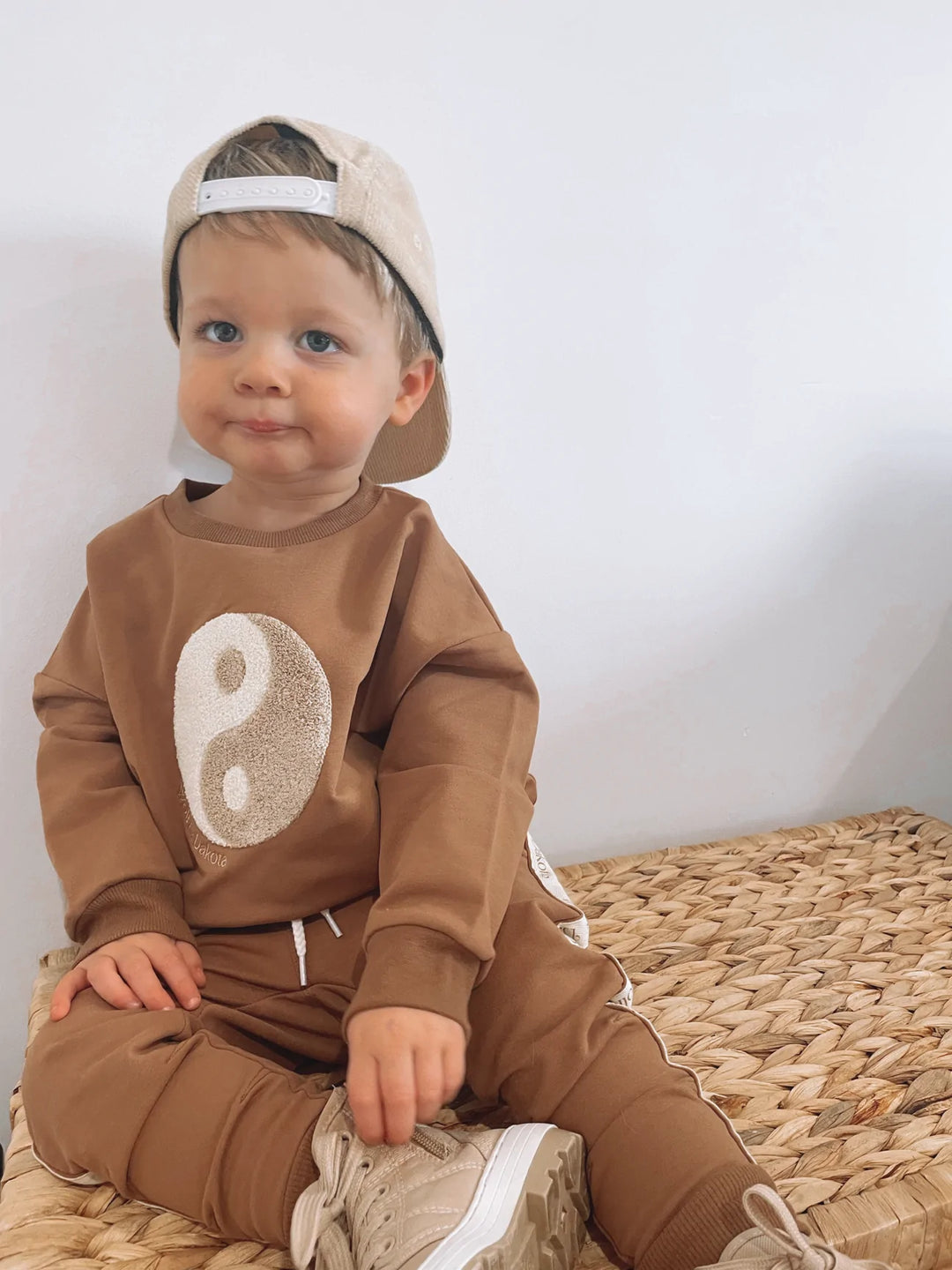 ORGANIC COTTON YIN YANG JUMPER - CHOCOLATE