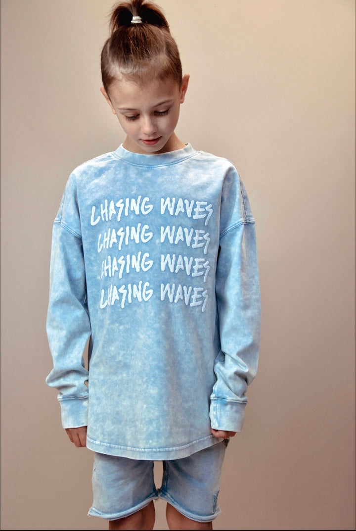CHASING WAVES LONG SLEEVE - ACID WASH BLUE